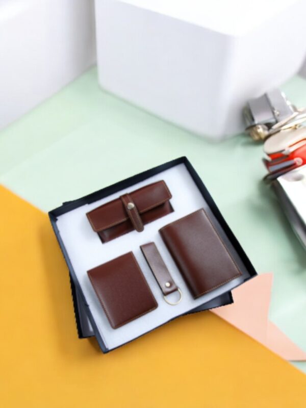 Leatherette Men Giftset - 4 in 1