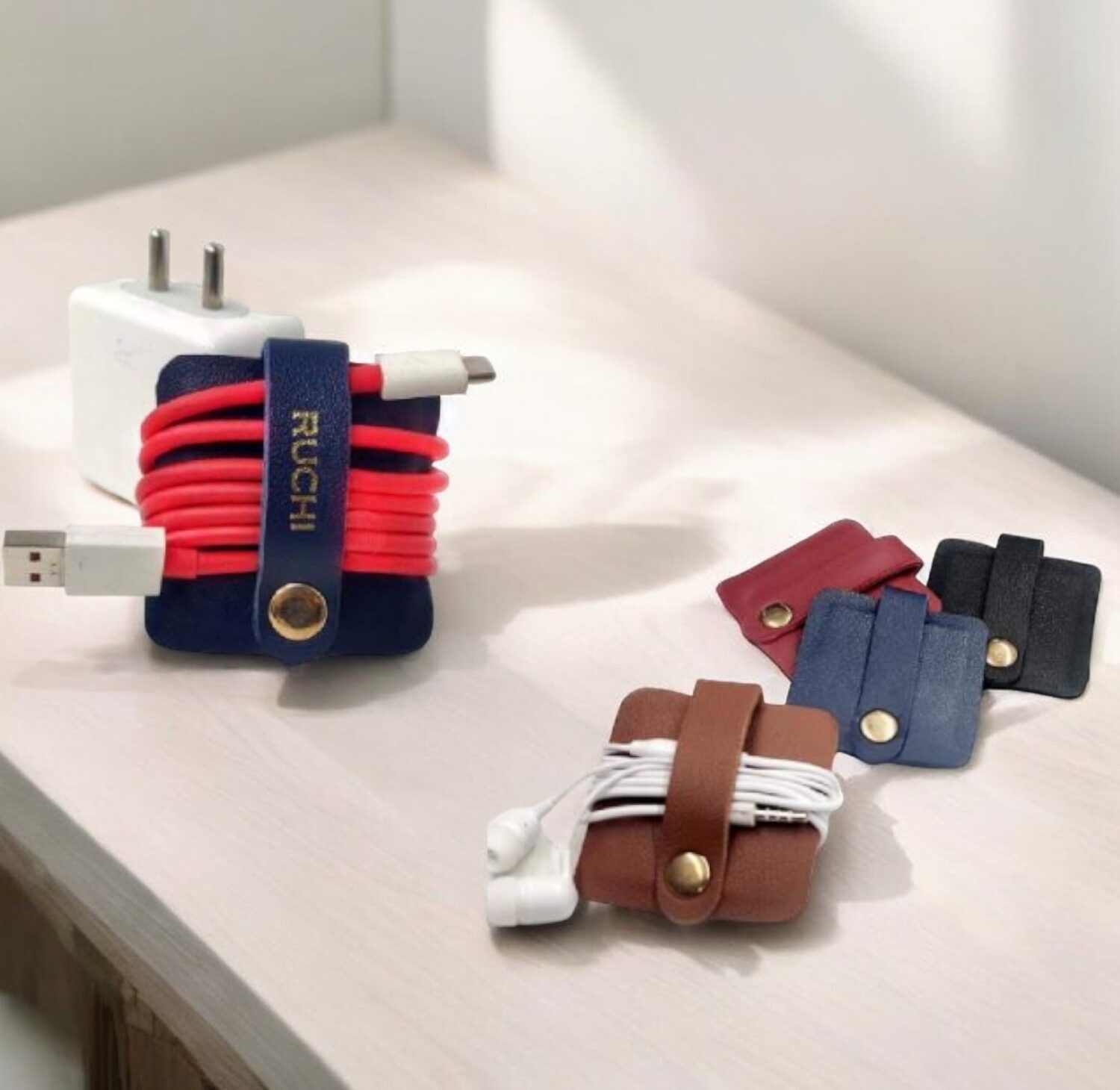 Mini cable organizer - Vegan Leather